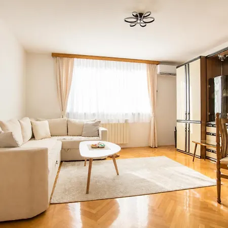 The Nest - Near Old Town - Free Parking Apartamento