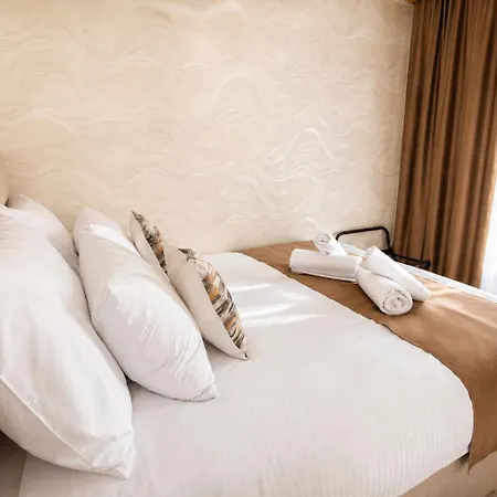 The Nest - Near Old Town - Free Parking